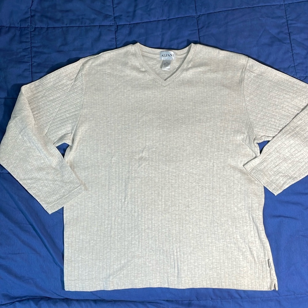 Alfani - XL - Long-Sleeve Sweater V-Neck - Silk color